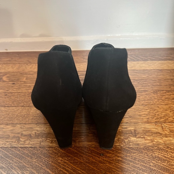 Vince Camuto Black Bootie - Picture 4 of 7